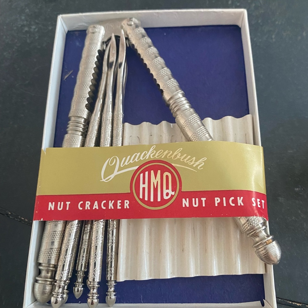 Vintage Nut crackers - Picture 2 of 2